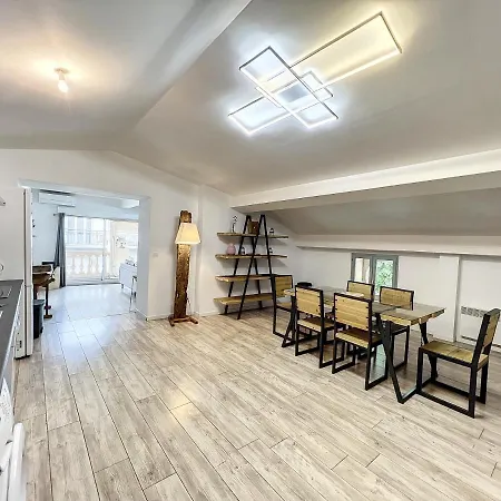Le Castillet: Vue Dominant La Ville. Apartment
